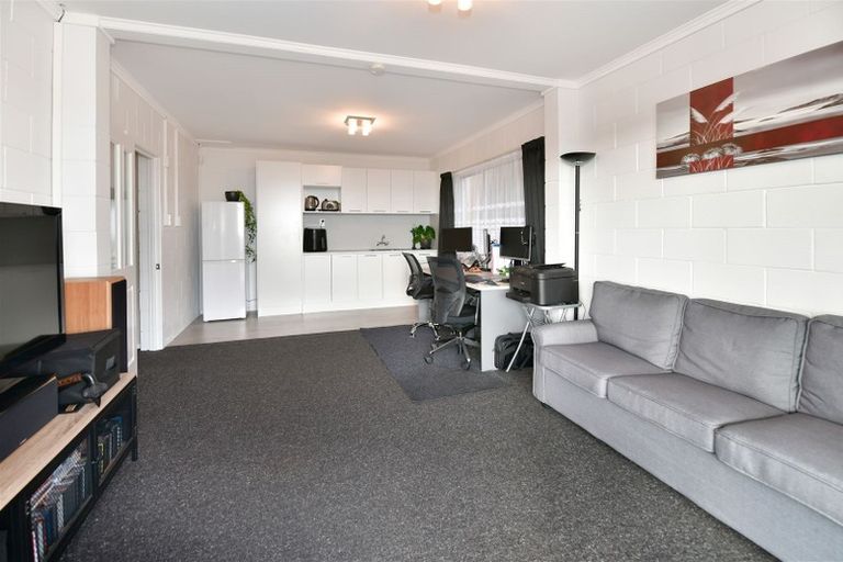 Photo of property in 972 Whangaparaoa Road, Manly, Whangaparaoa, 0930