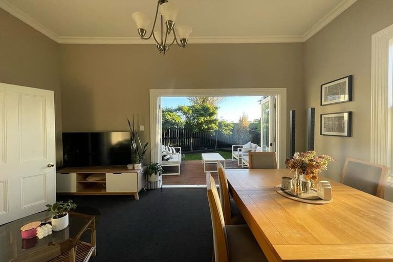 Photo of property in 19a Randwick Crescent, Moera, Lower Hutt, 5010