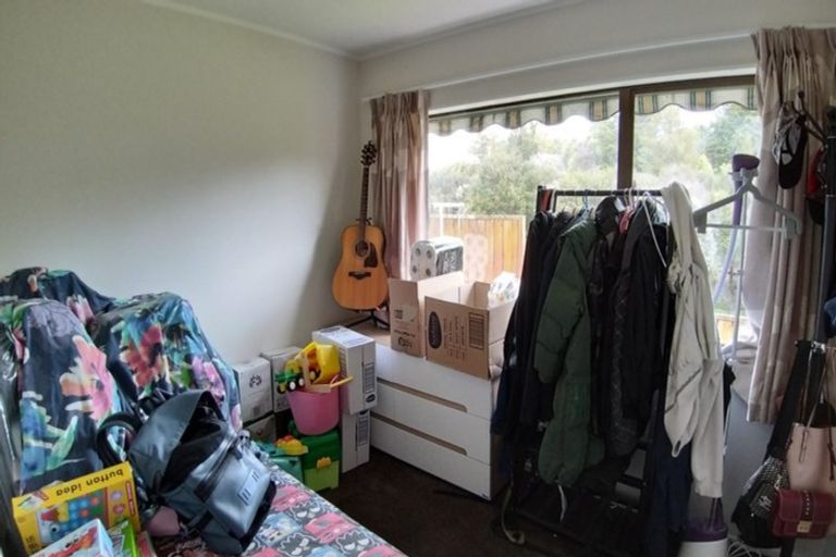 Photo of property in 2/67 Aviemore Drive, Highland Park, Auckland, 2010