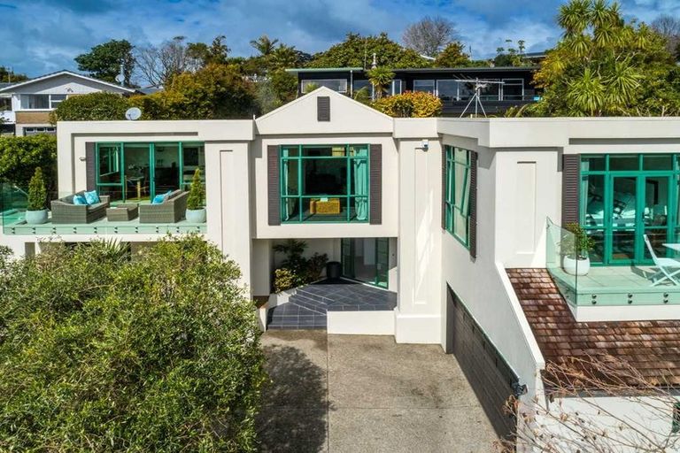 Photo of property in 33a Galaxy Drive, Mairangi Bay, Auckland, 0630