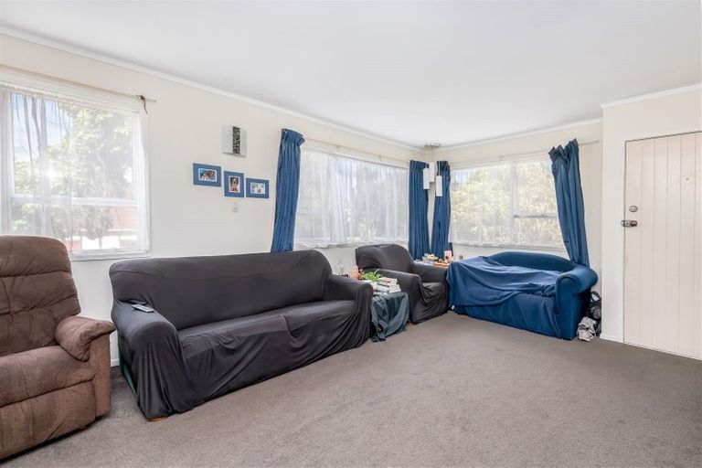 Photo of property in 2/35 Birman Close, Half Moon Bay, Auckland, 2012