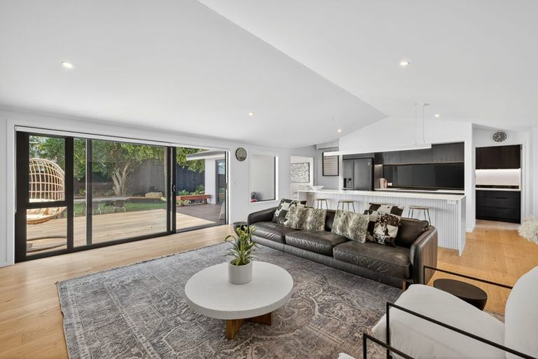 Photo of property in 11a Weston Road, St Albans, Christchurch, 8052