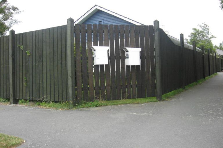 Photo of property in 2/41 Peer Street, Upper Riccarton, Christchurch, 8041