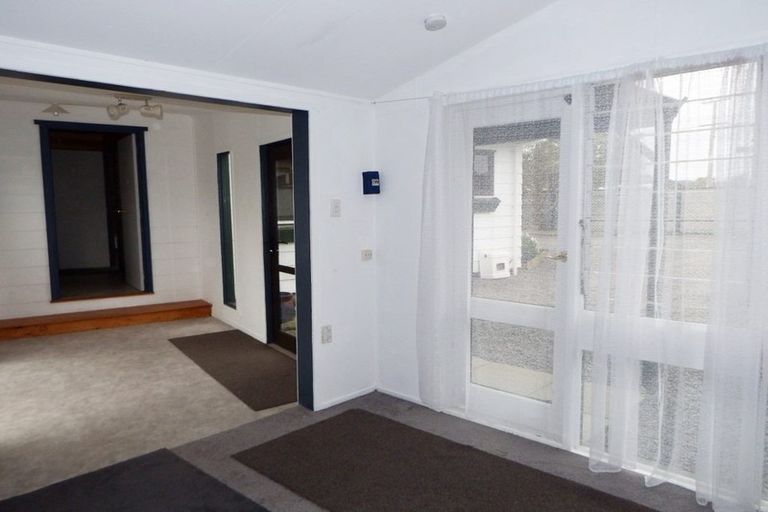 Photo of property in 14 Pukepapa Road, Marton, 4710