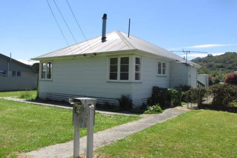 Photo of property in 19 Victory Street, Reefton, 7830