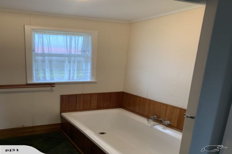 Photo of property in 27 Winton Street, Paraparaumu Beach, Paraparaumu, 5032