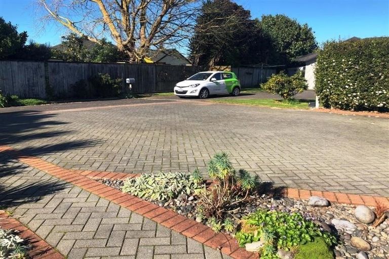 Photo of property in 11 Greenough Place, Rototuna, Hamilton, 3210