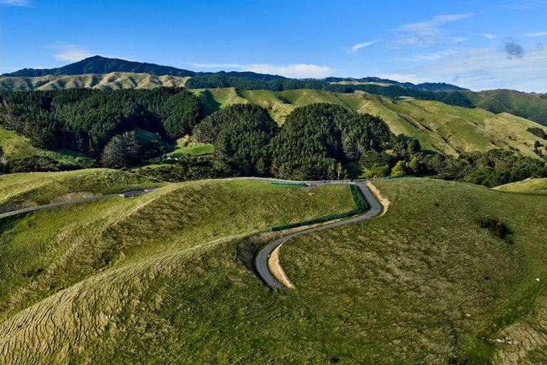 Photo of property in 1275 Paekakariki Hill Road, Paekakariki Hill, Porirua, 5381