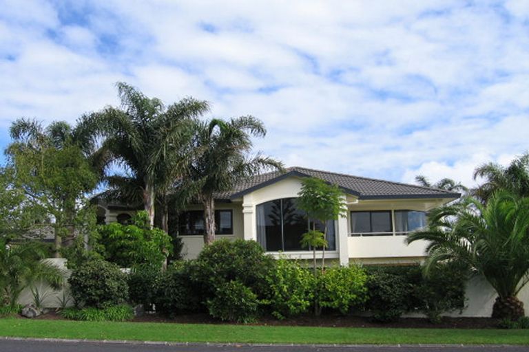 Photo of property in 12 Clyside Avenue, Half Moon Bay, Auckland, 2012