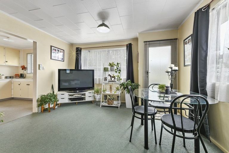 Photo of property in 1/29 Gemstone Drive, Birchville, Upper Hutt, 5018