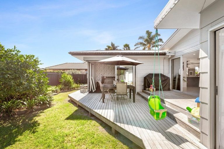 Photo of property in 46 Doment Crescent, Orewa, 0931