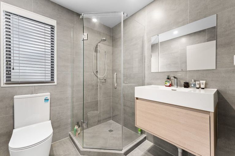Photo of property in 23d Princeton Parade, Albany, Auckland, 0632