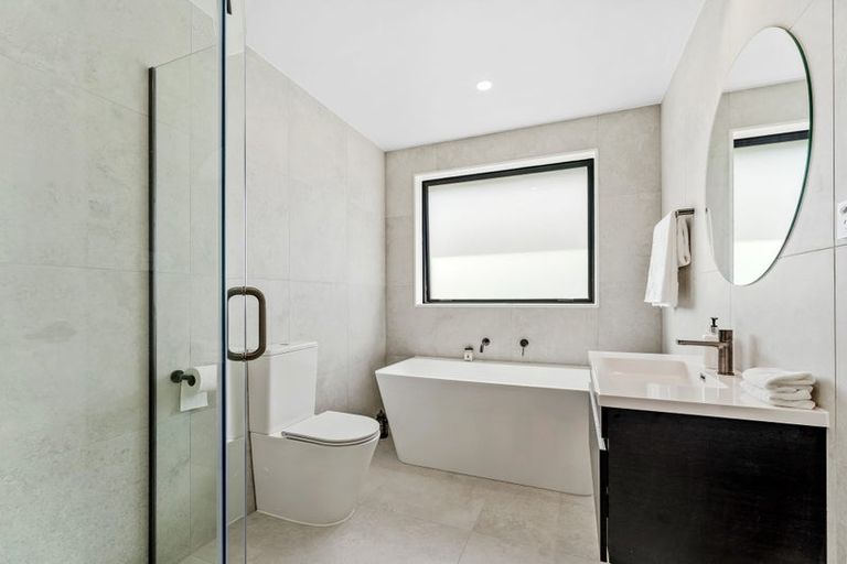 Photo of property in 35 Sidwell Road, Wainui, 0932