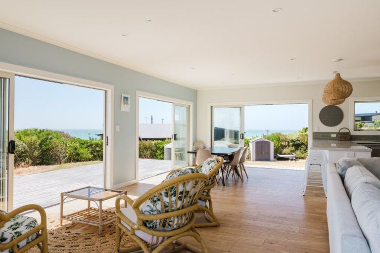 Photo of property in 28 Tama Road, Riversdale Beach, Masterton, 5872