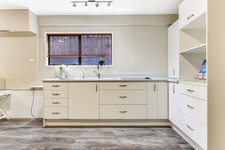 Photo of property in 16 Glendale Drive, Dinsdale, Hamilton, 3204