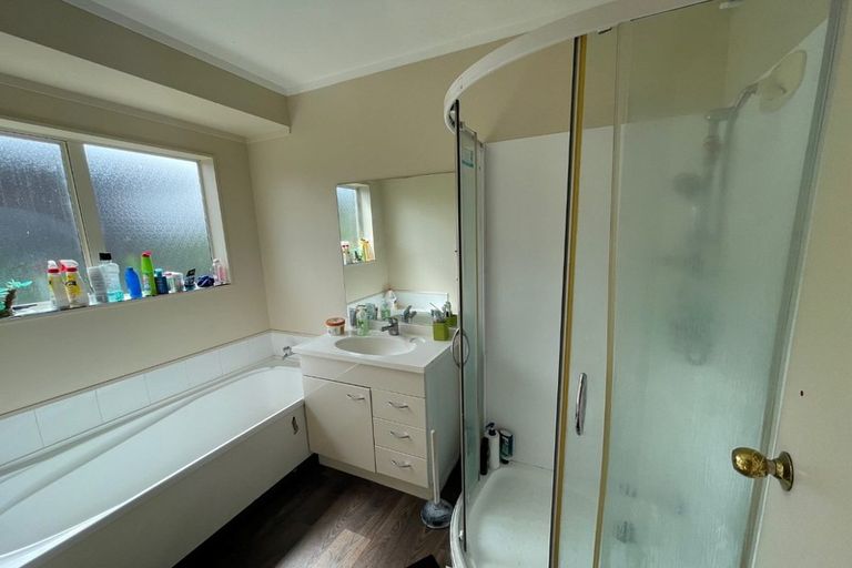 Photo of property in 1/11 Eulogy Place, Randwick Park, Auckland, 2105