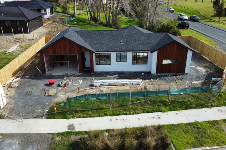 Photo of property in 2 Mahi Road, Helensville, 0800