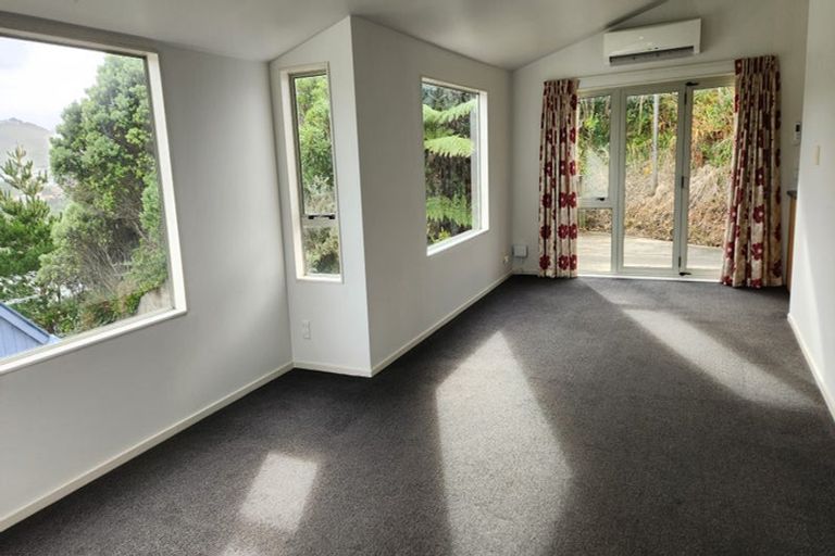 Photo of property in 17 Manitoba Place, Kingston, Wellington, 6021