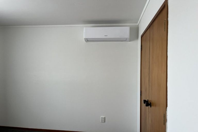 Photo of property in 1/9 Houston Place, Bayview, Auckland, 0629