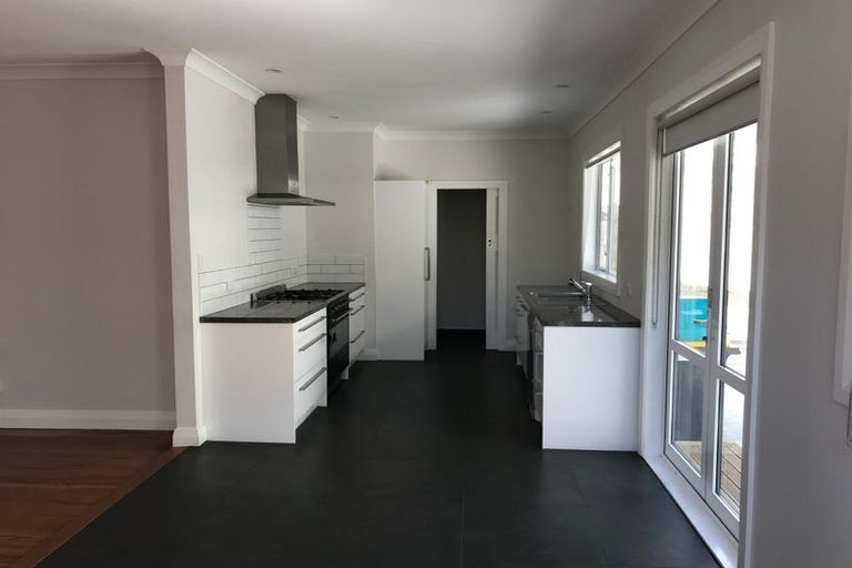 Photo of property in 504 Evans Bay Parade, Hataitai, Wellington, 6021