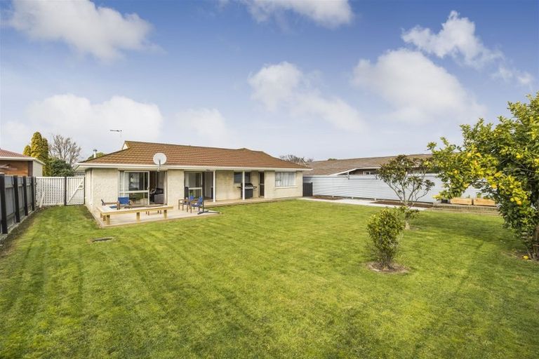 Photo of property in 80 John F Kennedy Drive, Milson, Palmerston North, 4414