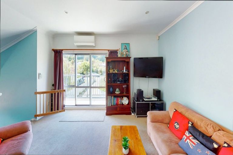 Photo of property in 3a Marshall Street, Karori, Wellington, 6012