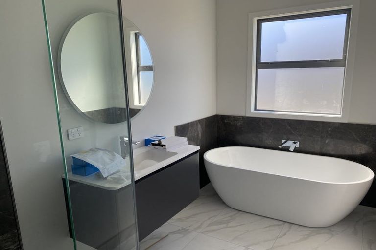 Photo of property in 64 Pelorus Avenue, Poraiti, Napier, 4112