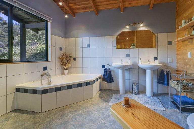 Photo of property in 504 Riwaka-sandy Bay Road, Kaiteriteri, Motueka, 7197