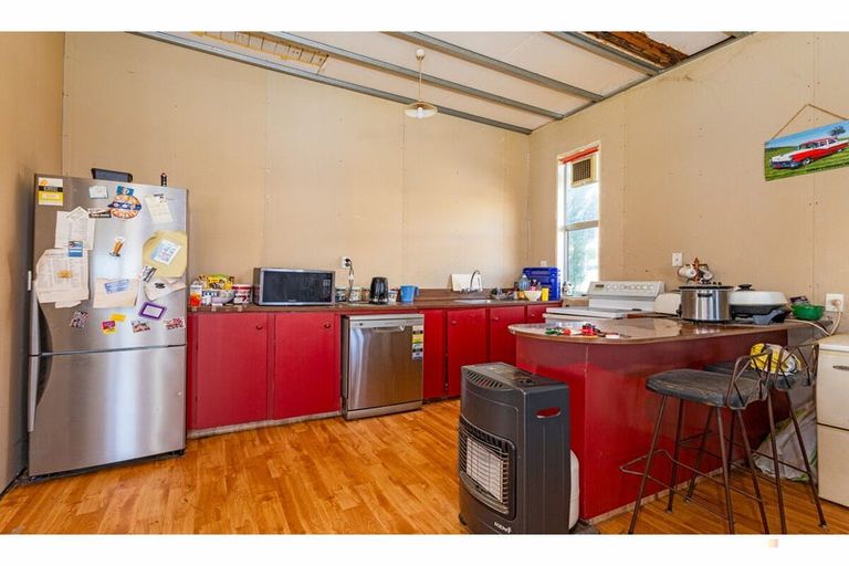 Photo of property in 1 Clifton Terrace, West End, Timaru, 7910