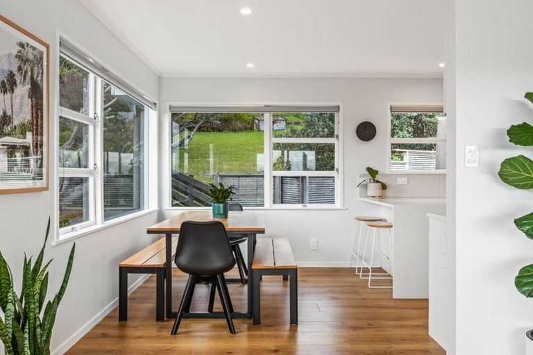 Photo of property in 1/21 Deuxberry Avenue, Northcote, Auckland, 0627