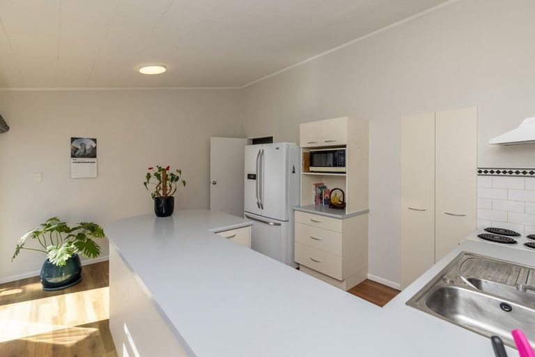 Photo of property in 71 Donovan Road, Paraparaumu Beach, Paraparaumu, 5032