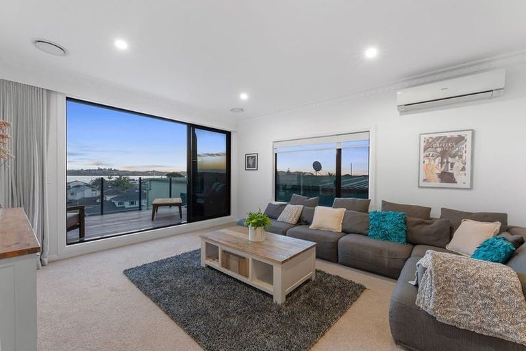 Photo of property in 22 Morrow Avenue, Bucklands Beach, Auckland, 2012