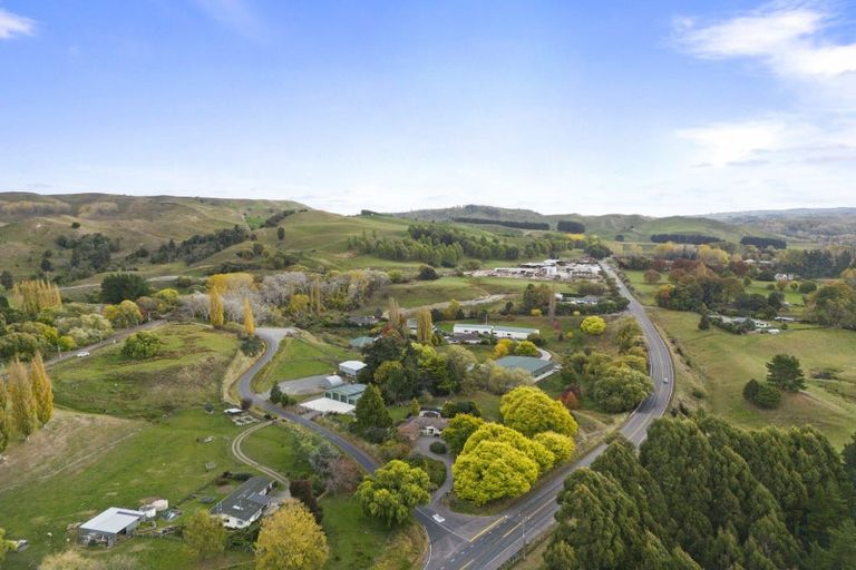 Photo of property in 2 Pukenaua Road, Taihape, 4796