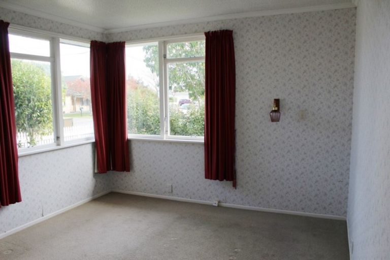 Photo of property in 3 Martin Street, Waikanae, 5036