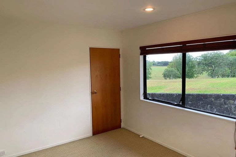Photo of property in 6/76 Target Road, Totara Vale, Auckland, 0629