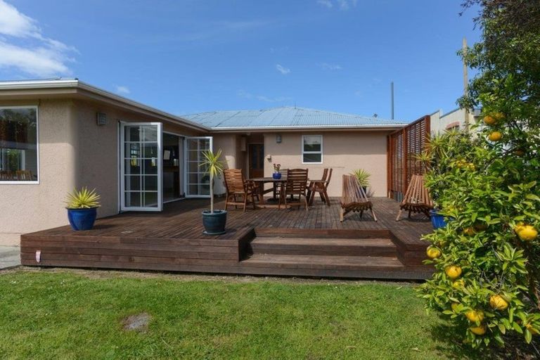 Photo of property in 7 Napier Street, Jervoistown, Napier, 4112