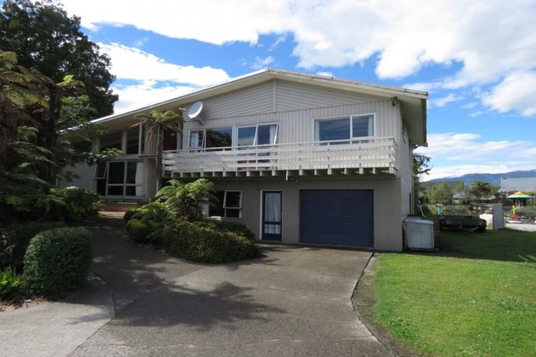 Photo of property in 35 Domett Street, Westport, 7825