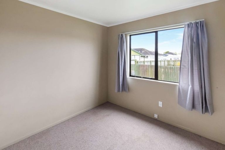 Photo of property in 18a Douglas Crescent, Fairfield, Hamilton, 3214