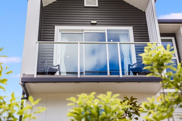 Photo of property in 47 Cleat Street, Whitby, Porirua, 5024