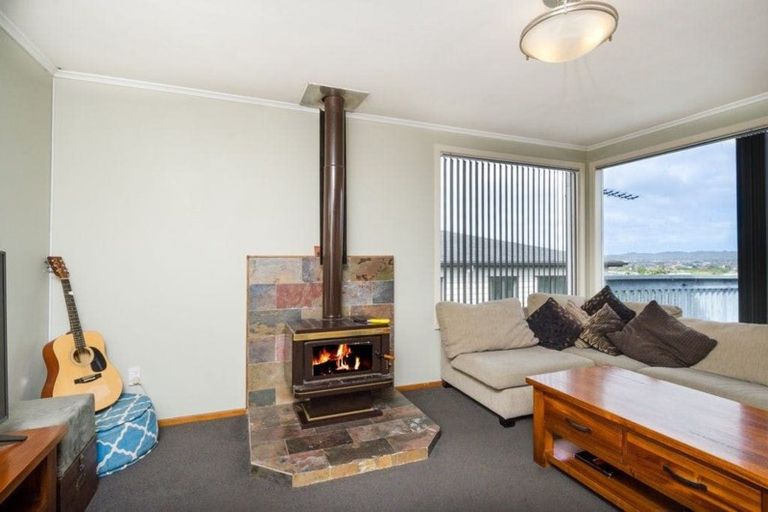 Photo of property in 246 Don Buck Road, Massey, Auckland, 0614