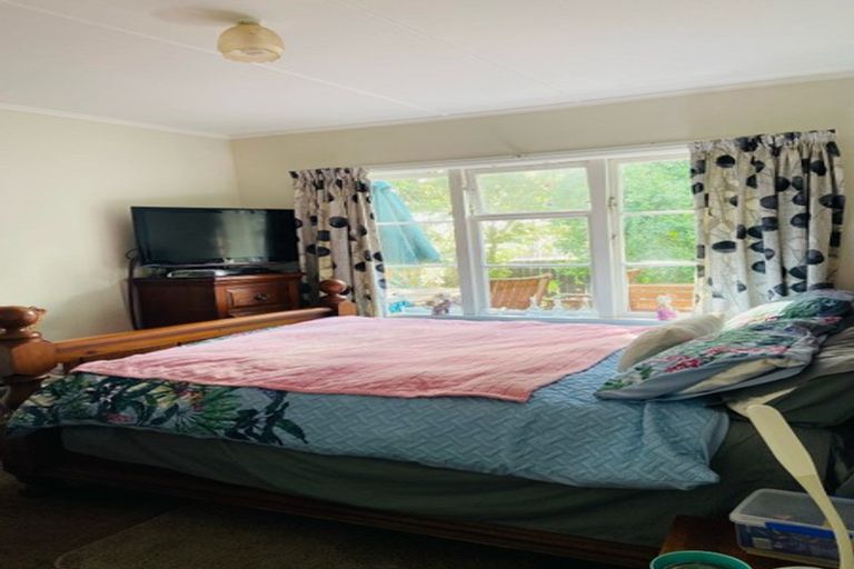 Photo of property in 122 Mahia Road, Wattle Downs, Auckland, 2103