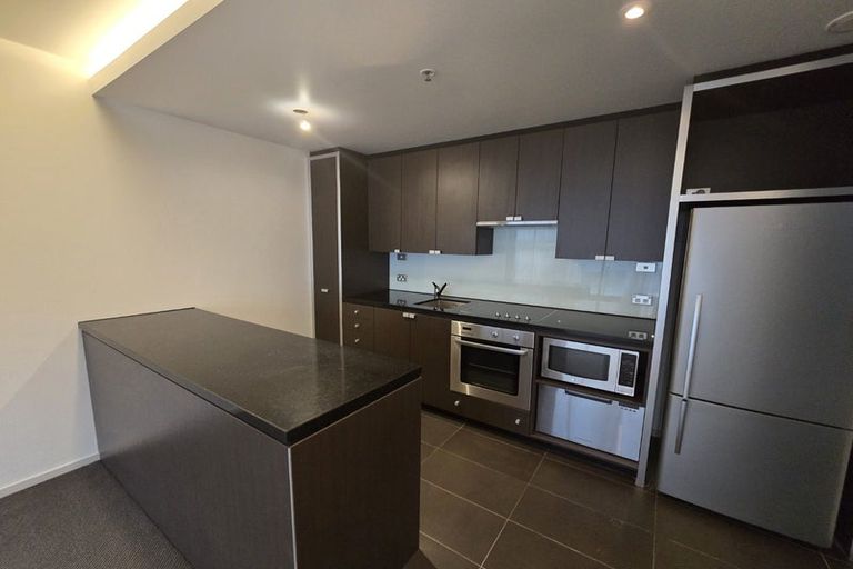 Photo of property in Summit Apartments, 11/184 Molesworth Street, Thorndon, Wellington, 6011