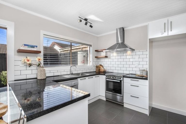 Photo of property in 4/8 Wood Street, Papakura, 2110