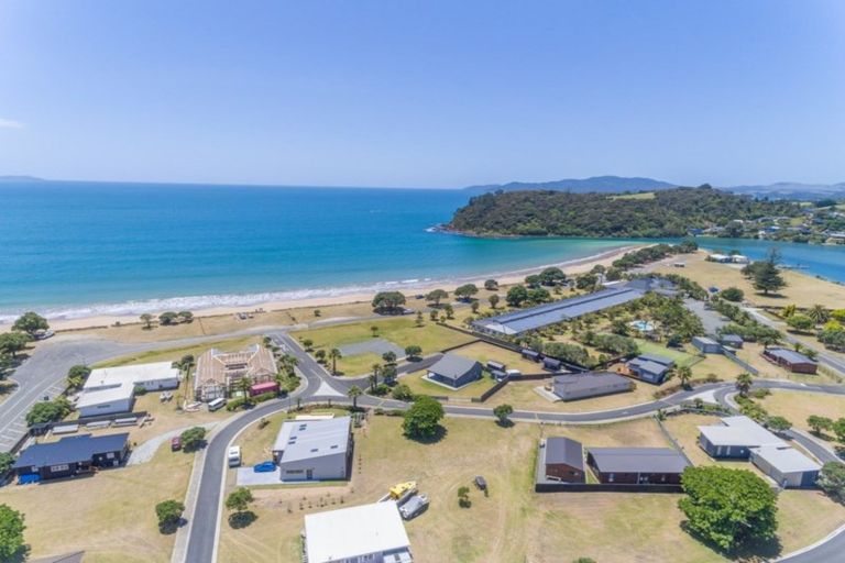 Photo of property in 10 Flame Tree Lane, Taipa, 0420