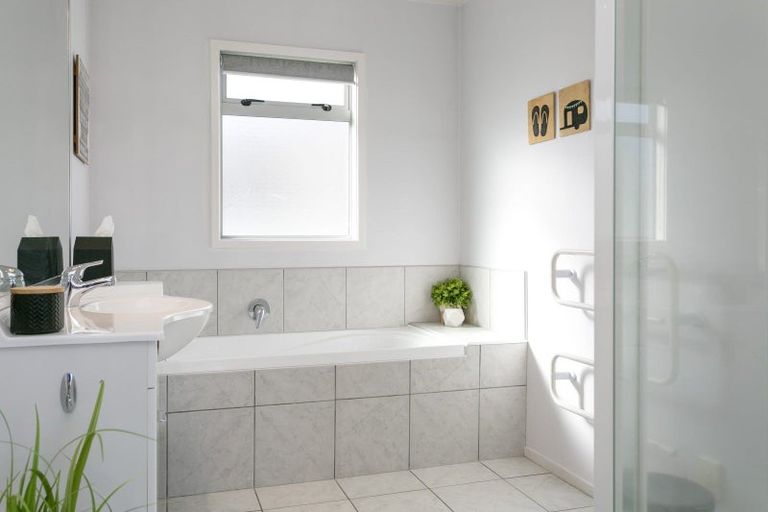 Photo of property in 16 Scott Drive, Nukuhau, Taupo, 3330