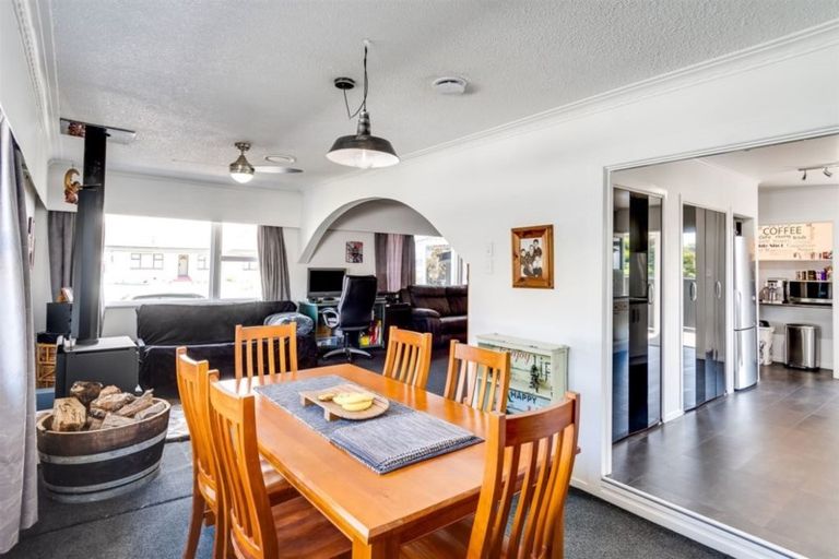 Photo of property in 6 Alexander Avenue, Onekawa, Napier, 4110