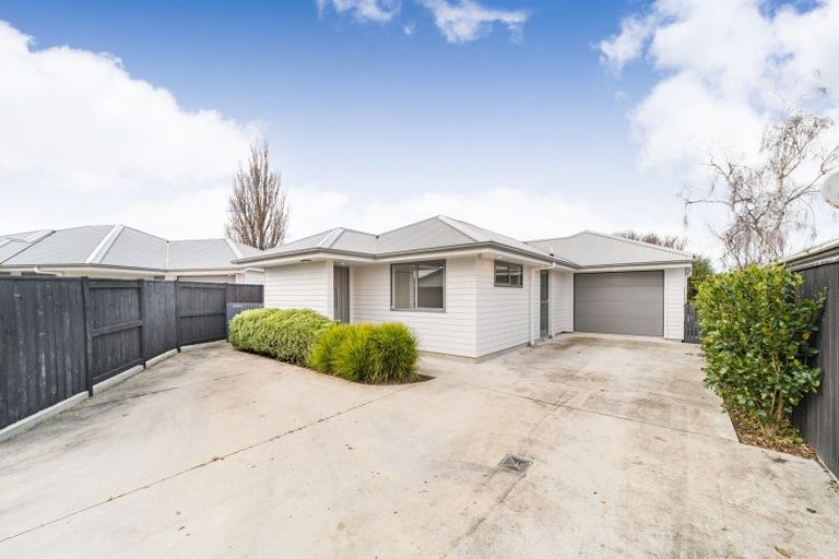 Photo of property in 49b Escort Grove, Awapuni, Palmerston North, 4412
