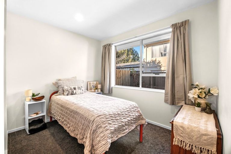 Photo of property in 2/35 Torrens Road, Hillmorton, Christchurch, 8024