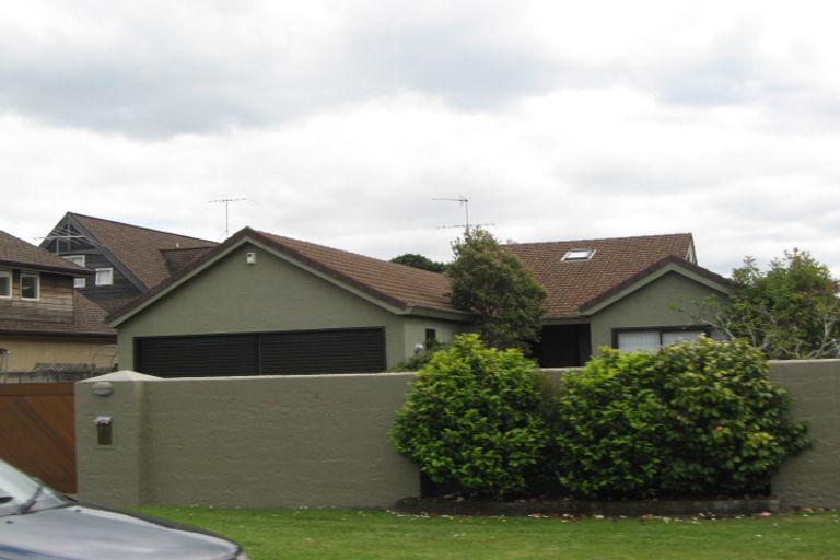 Photo of property in 86 Tindalls Bay Road, Tindalls Beach, Whangaparaoa, 0930