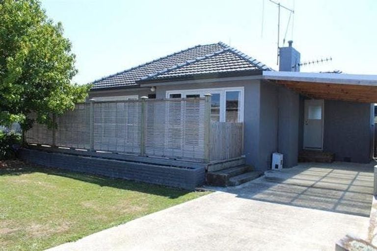 Photo of property in 25 Glasgow Street, Takaro, Palmerston North, 4412